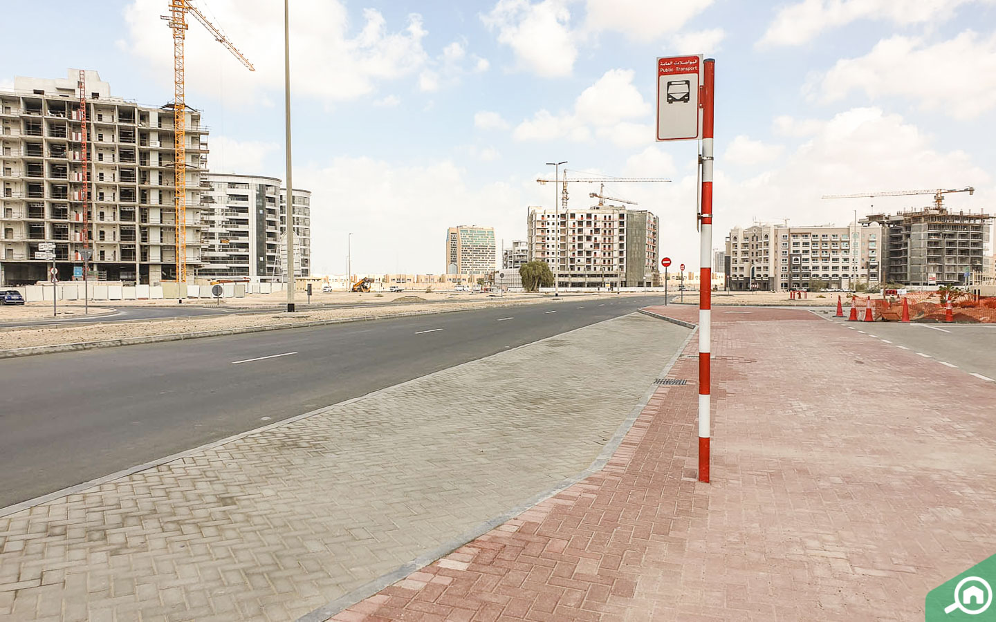 Bus Stop near La Fontana