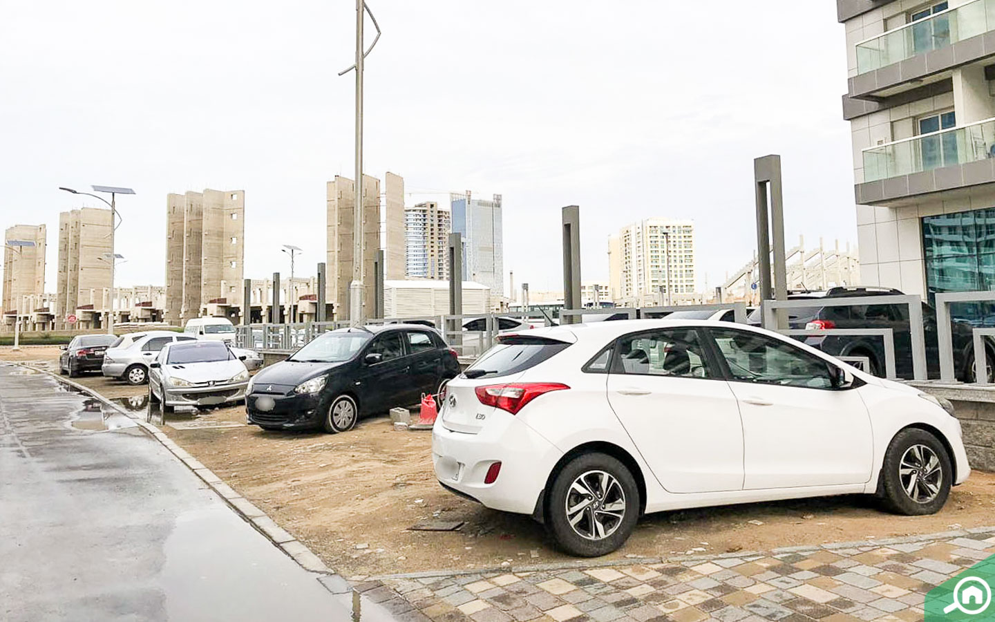 parking spaces in red residence