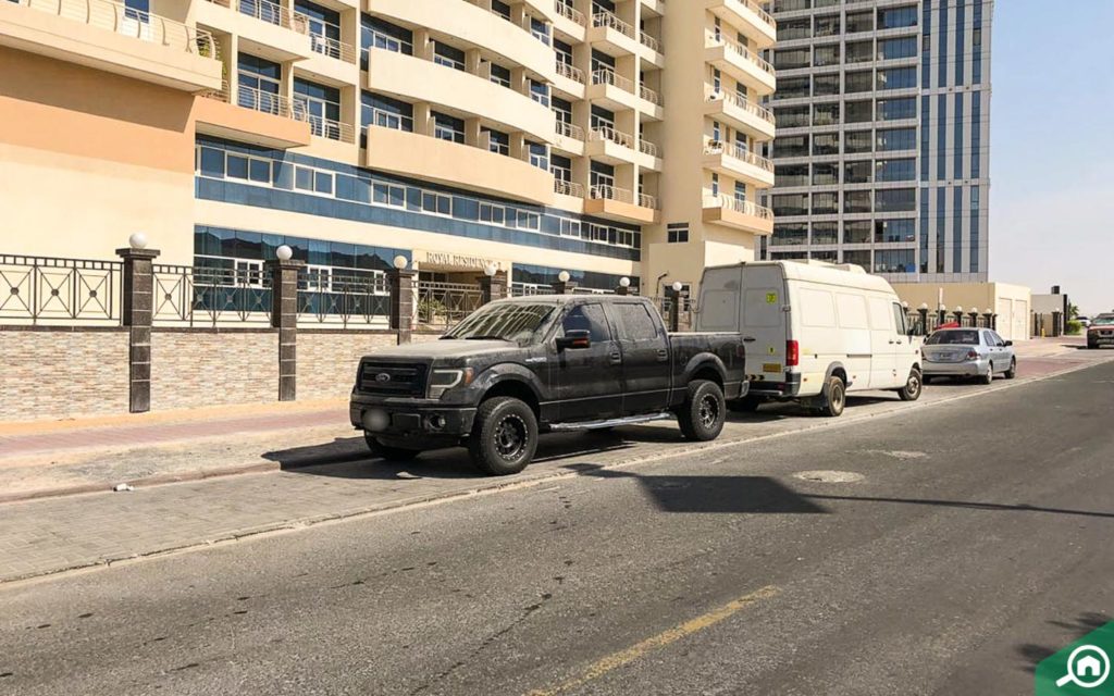 street parking outside the royal residence 1 tower