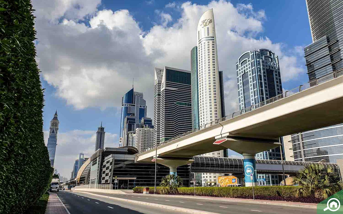 شارع الشيخ زايد على مقربة من البرج