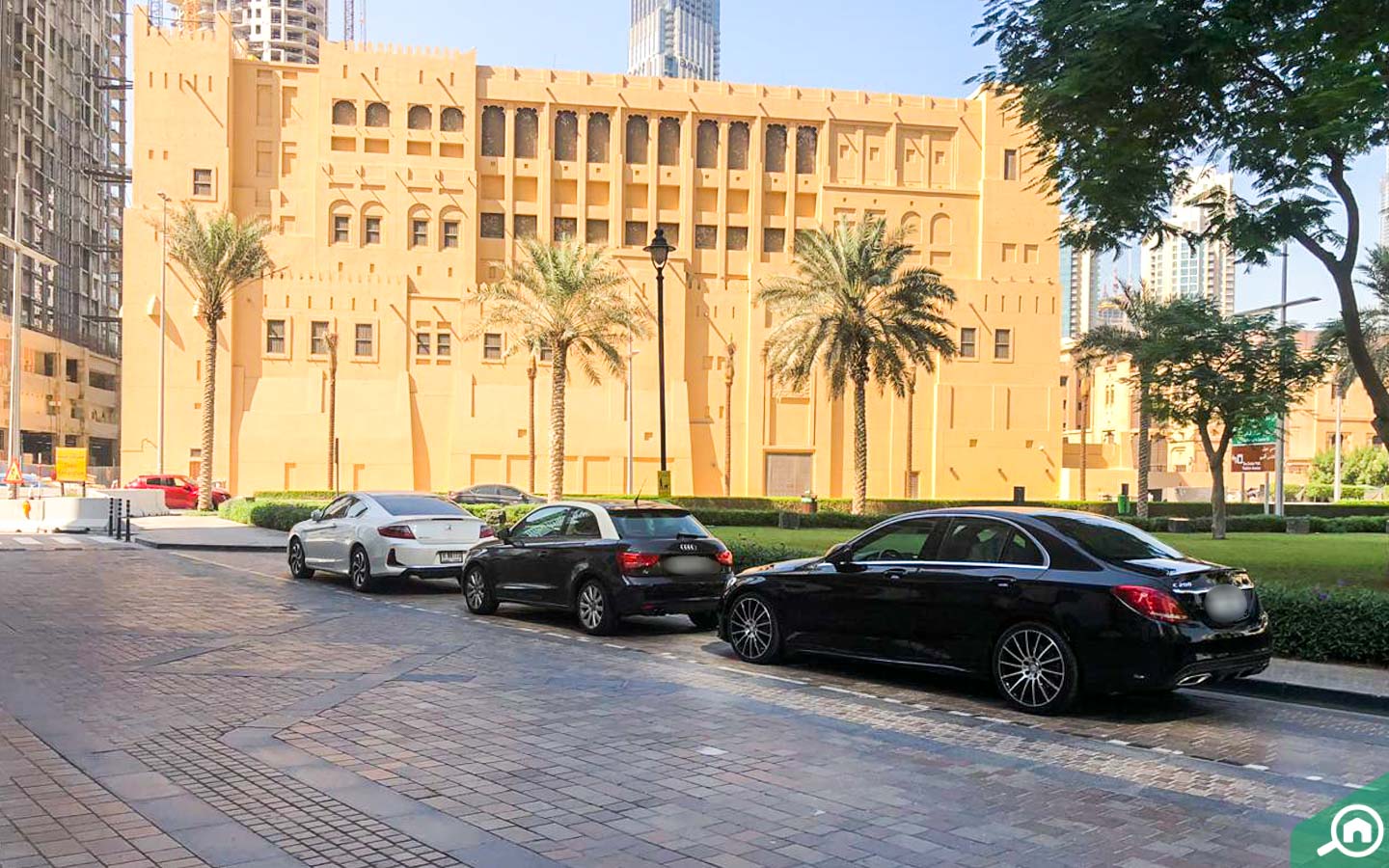 موقف سيارات