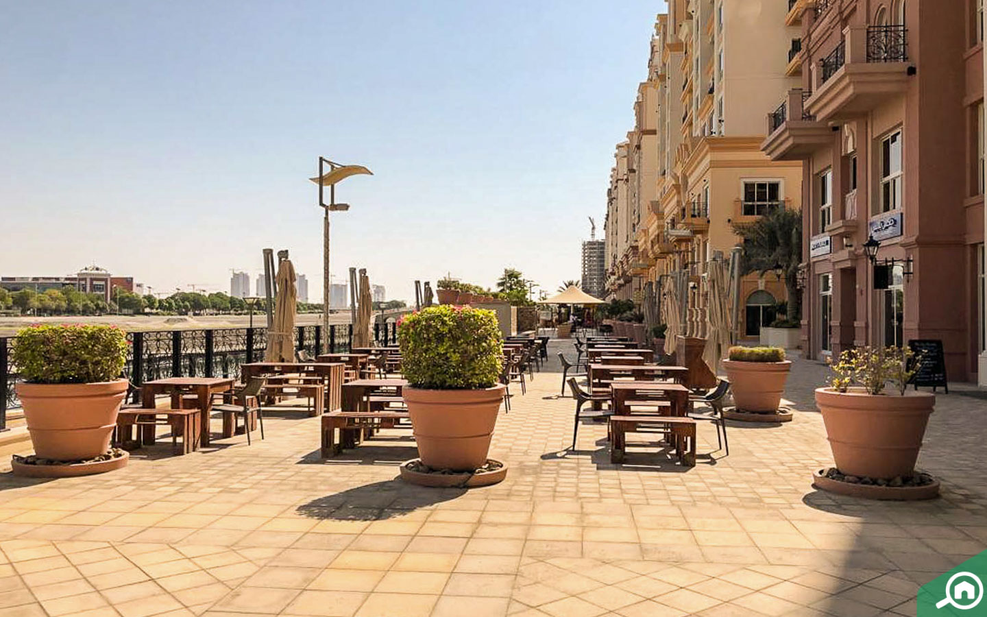 Restaurants near Canal Residence West