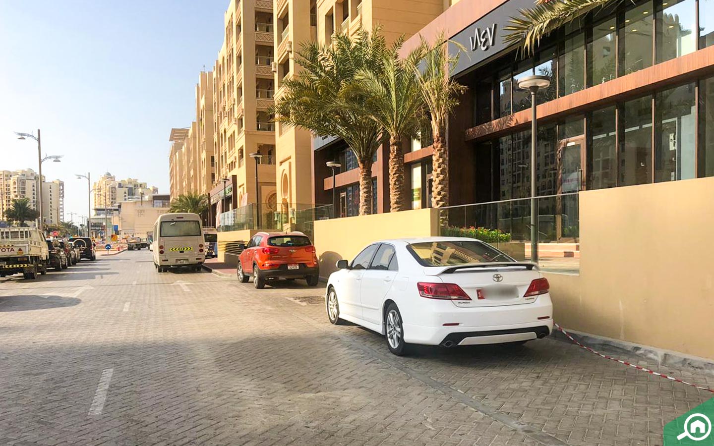 Parking in Golden Mile 8