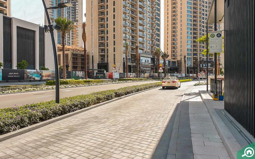 شارع مقابل البرج