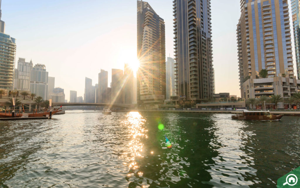 marina walk near dubai arch tower