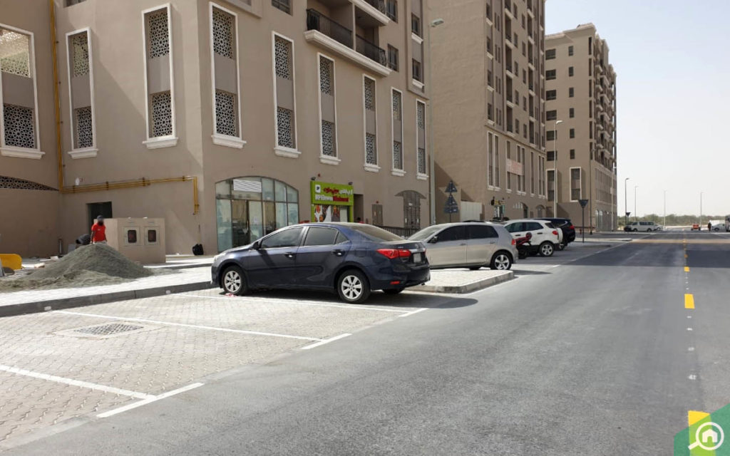 مواقف سيارات
