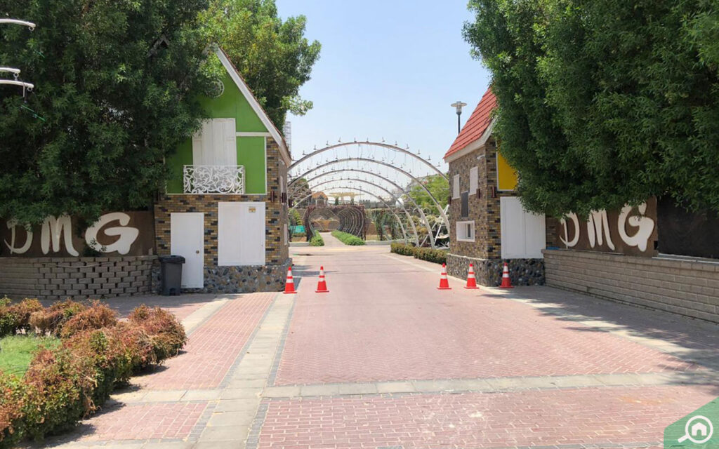 Dubai Miracle Garden located near the location