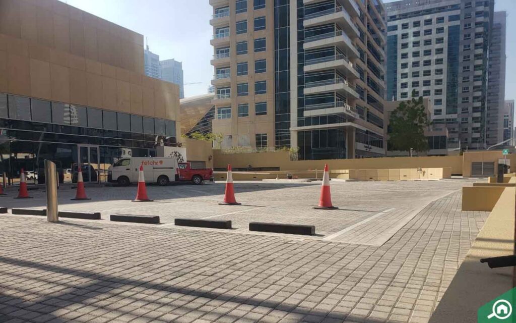 parking in Ariyana Tower