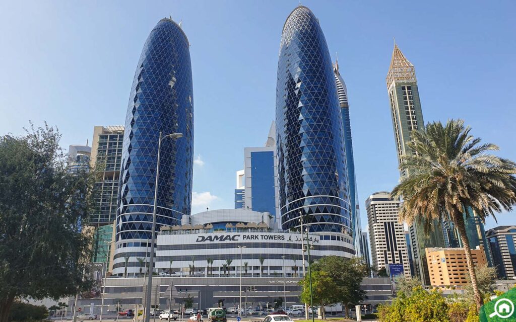 مشروع بارك تاورز في دبي